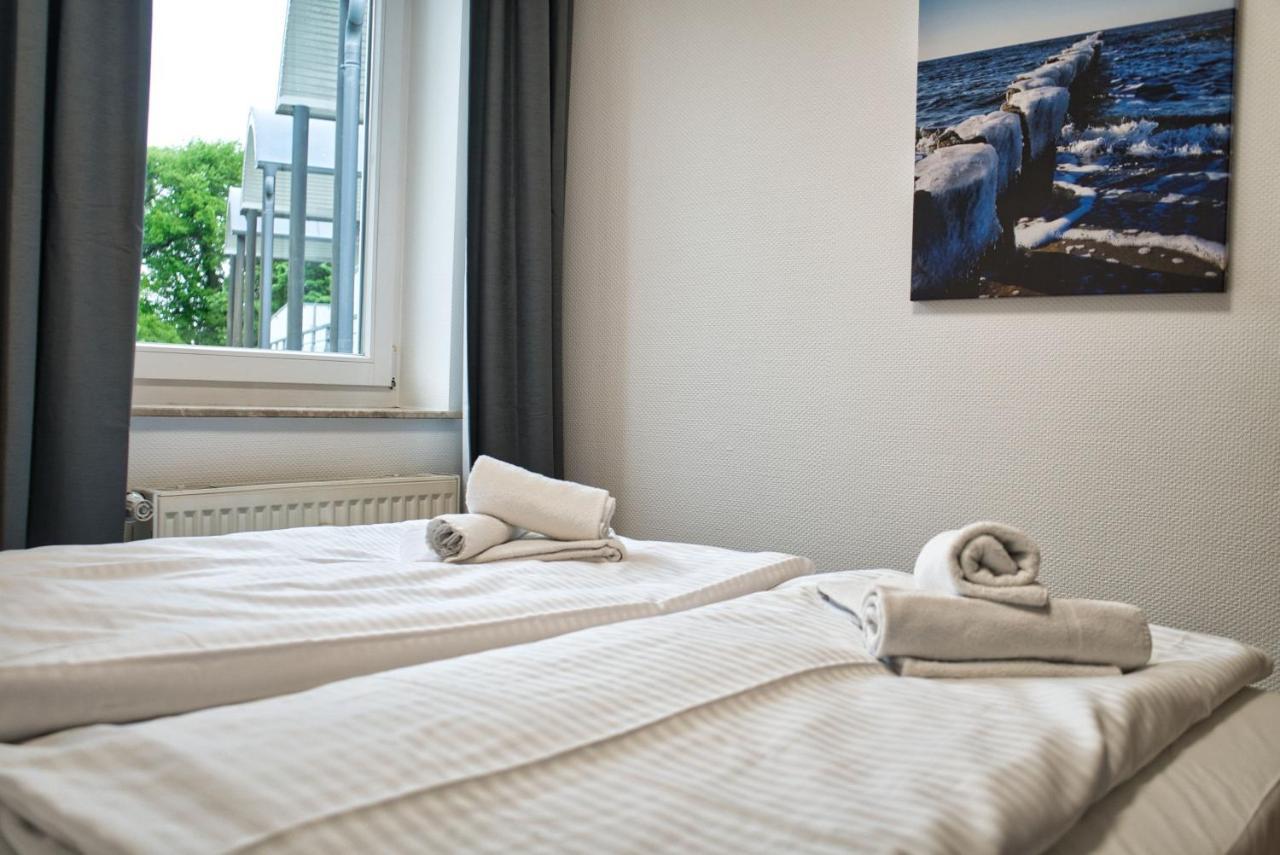 Strandnah, Balkon, Ahoi Erlebnisbad Gratis In Sellin - Strandresidenz Brandenburg Fewo 36 奥斯特巴德·哥伦 外观 照片